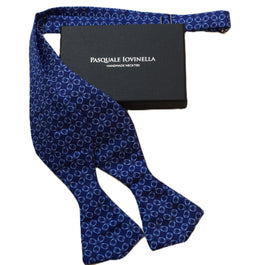 Blue bowtie with light blue buckle