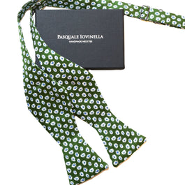 Green bowtie white flowers